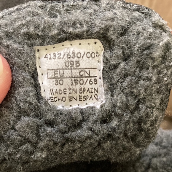 Zara real suede dark grey Sherpa lined boots. Unisex Childrens shoe US 12/EUR 30 - Picture 9 of 9